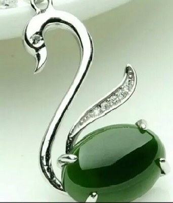 翡翠綠 清涼一夏 珠寶玉器圈與五金交電的交融